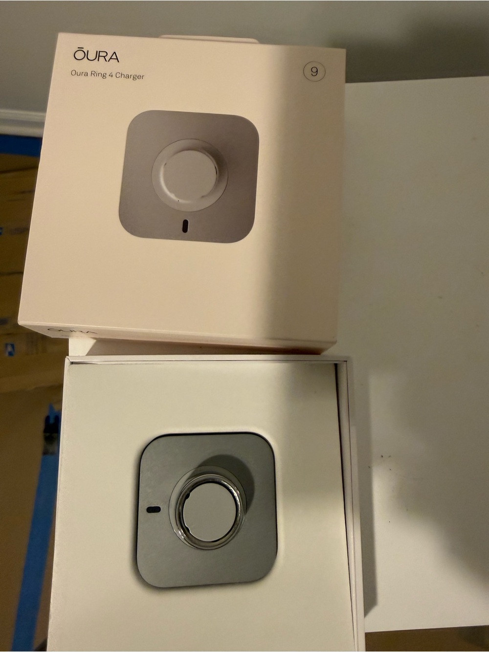 Oura Gen 4 size 9 in silver. ONE Month old